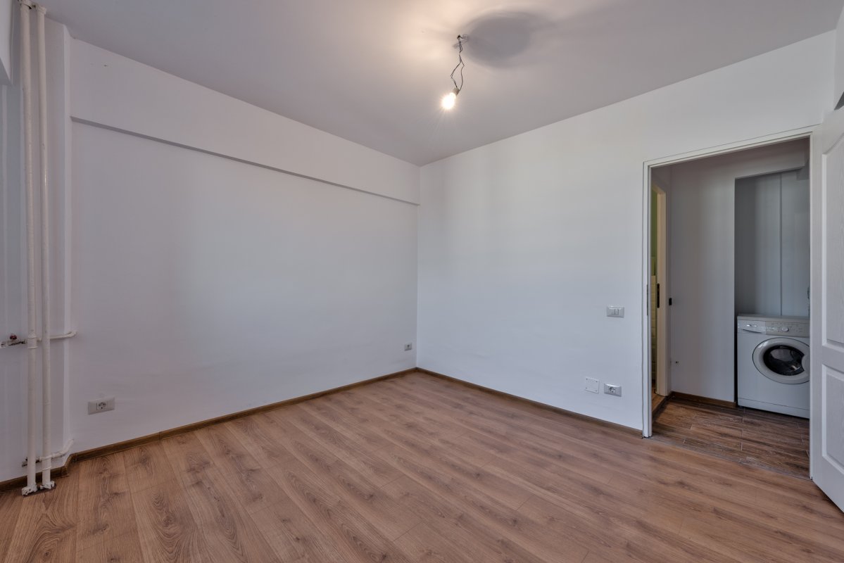 Nou pe piata! Bloc ’82, renovat integral, 5 min IOR, liber