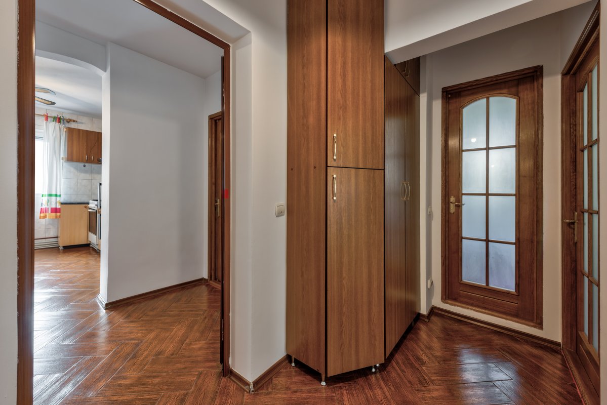 Apartament mobilat si utilat complet, 5 min Mall Vitan, cu loc de parcare