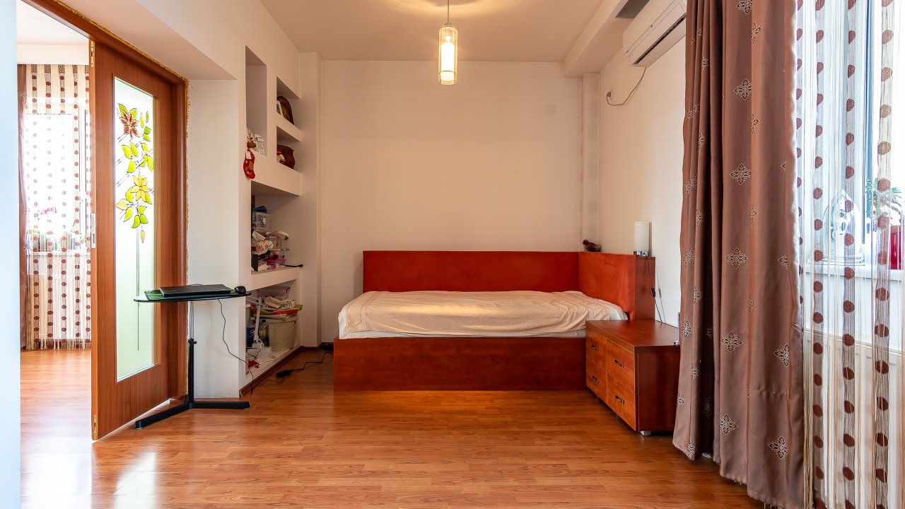 Aparatorii Patriei, Casa spatioasa, rezidential/birouri PRET REDUS