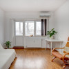 Apartament de 2 camere, etaj 3, metrou la 2 minute, Piața Gorjului!